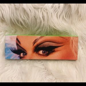 Kat Von D I Am Divine Eyeshadow Palette